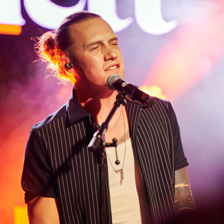 Anett performing at TIKS Records Session, Telliskivi Loomelinnak, Fotografiska, Tallinn Music Week 2023