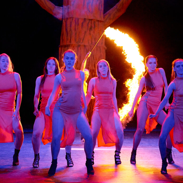 Free Flow Studio Dancers at Avatar Etendus