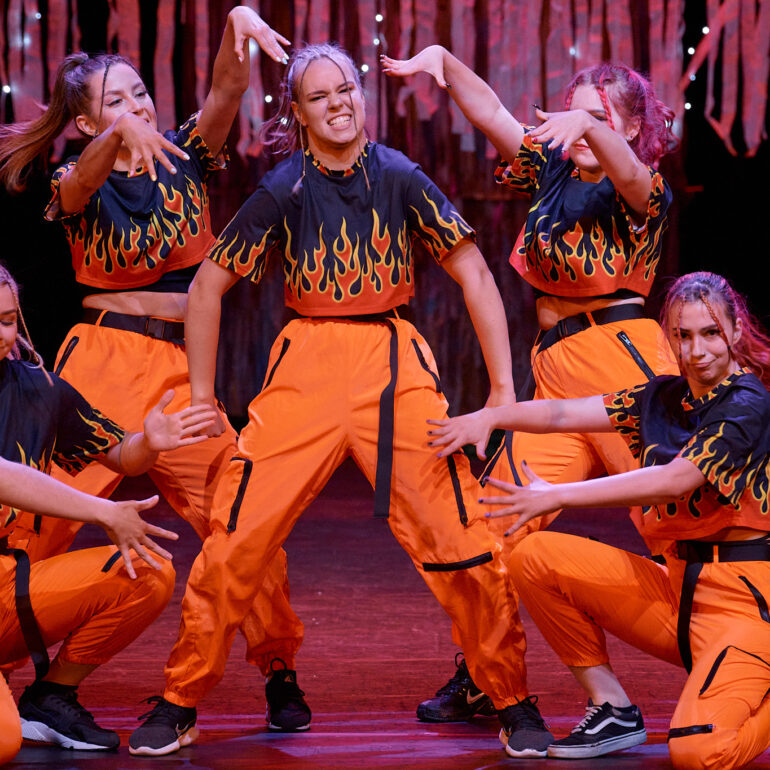 Free Flow Studio Dancers at Avatar Etendus