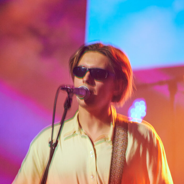 Komisiia performing at Indie Shuffle Night, Telliskivi Loomelinnak, Fotografiska, Tallinn Music Week 2023 4x5