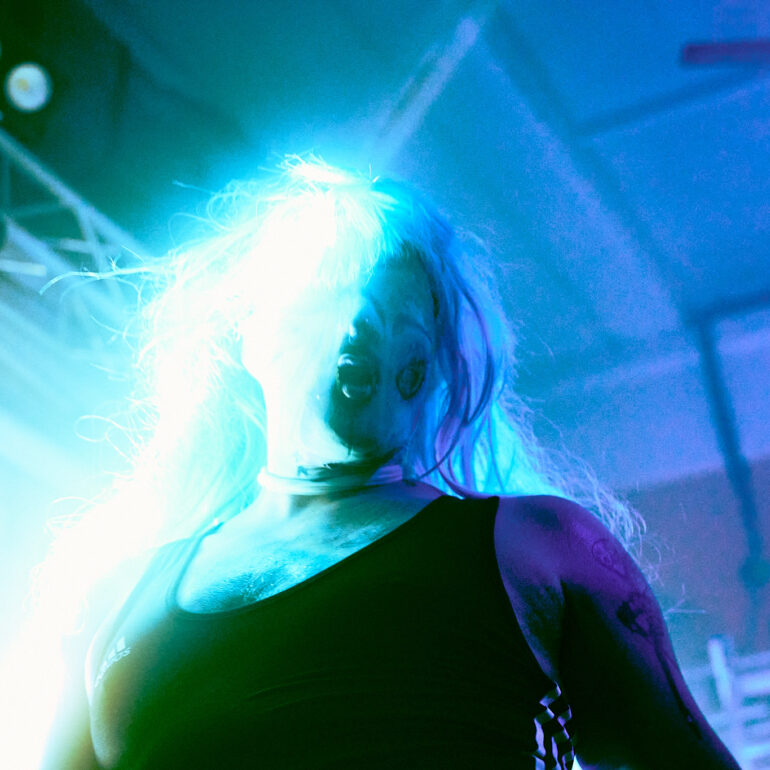 Köster performing at Sveta Baar, Telliskivi Loomelinnak, Tallinn Music Week 2021